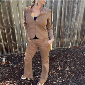 Marc Jacobs pant suit in light brown pant size 8 coat size 10